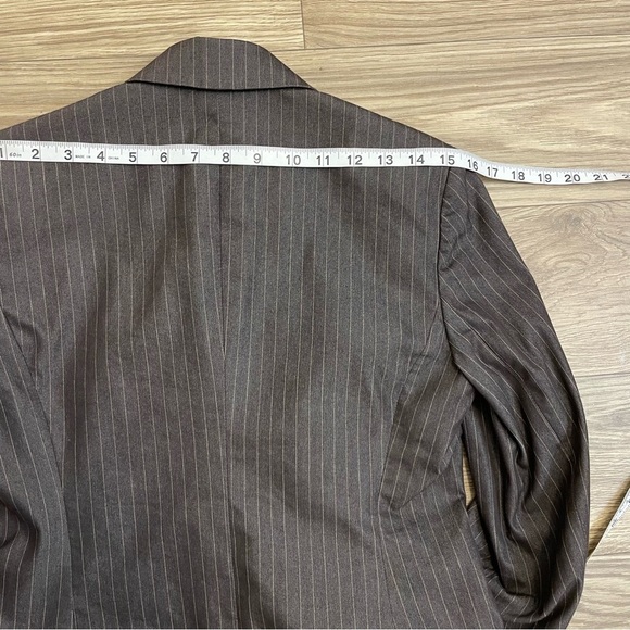 Victoria’s Secret Body by Victoria Gray Pinstripe 3 Button Structured Blazer - Picture 11 of 11